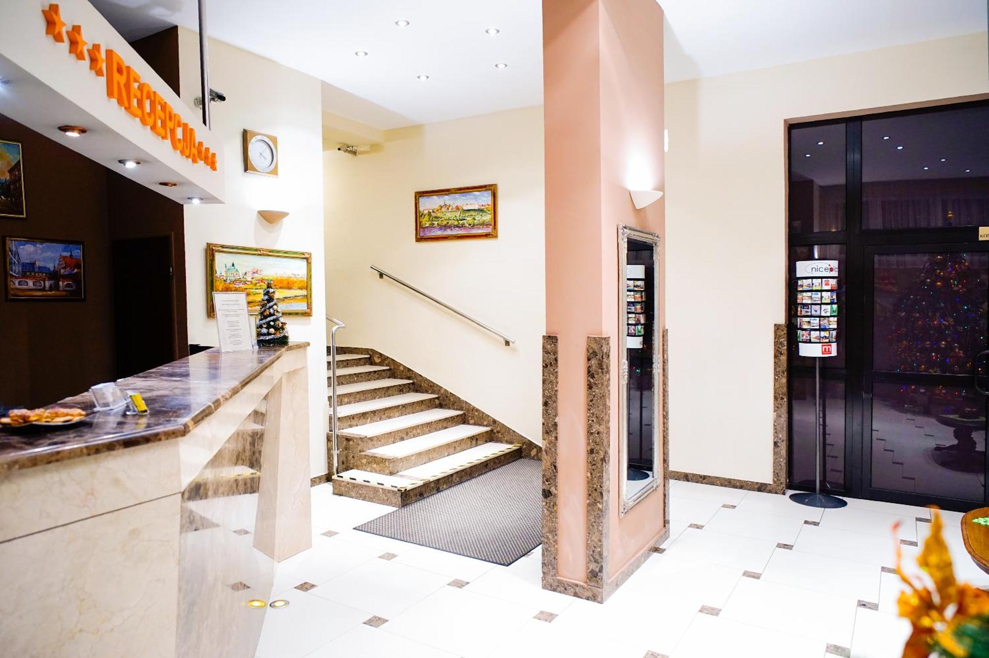 Hotelsلوبلين المظهر الخارجي الصورة